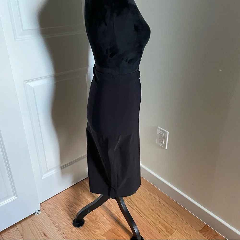 Avenue Montaigue Black Stella Skirt Pencil Pull On Elastic Viscose EUC Size 2